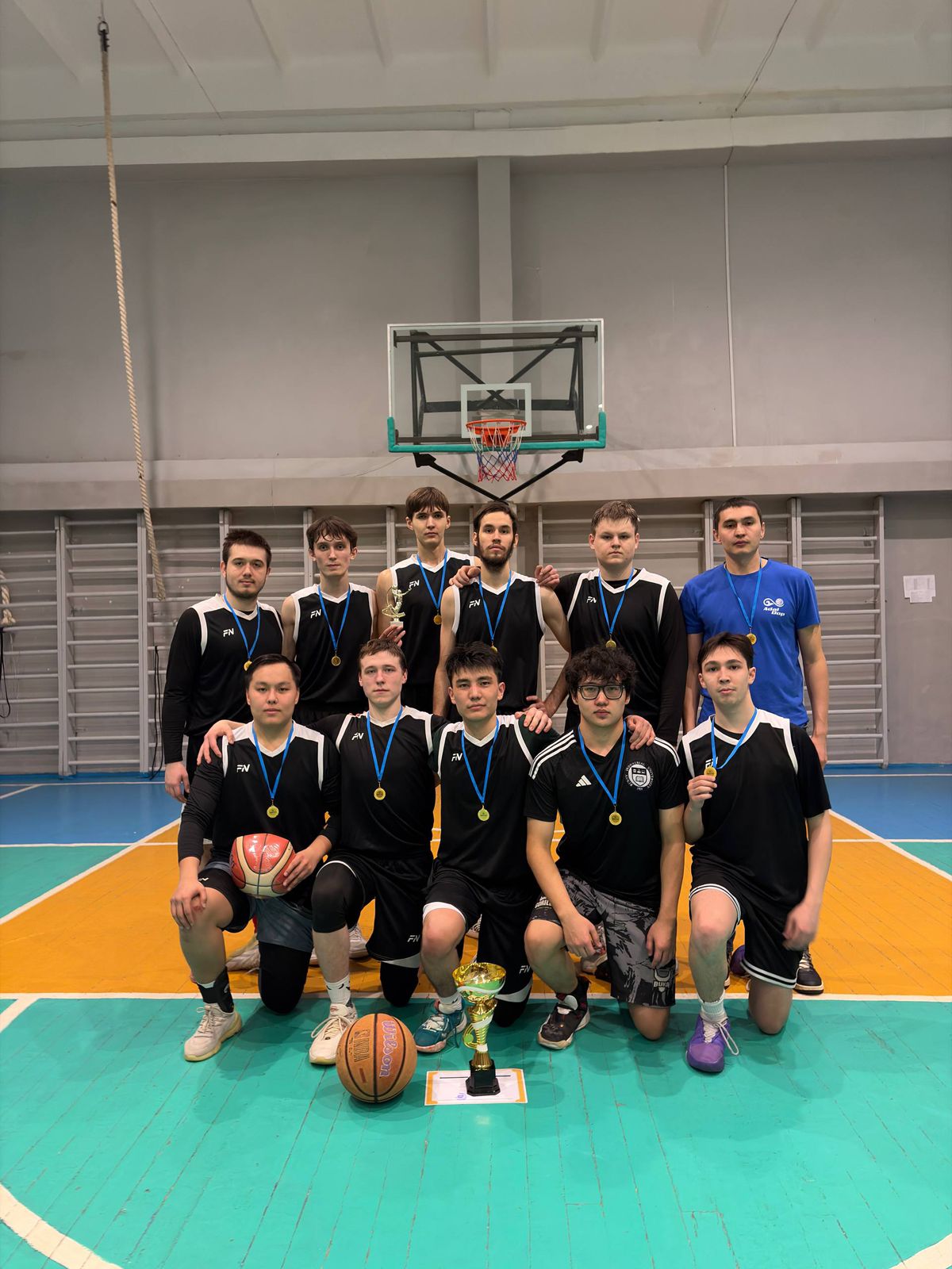 Студенты нашей команды по баскетболу заняли почётное II место!